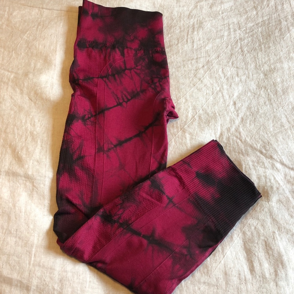 lululemon ebb to street tie dye pant